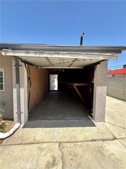 Building Photo - 12987 Correnti St