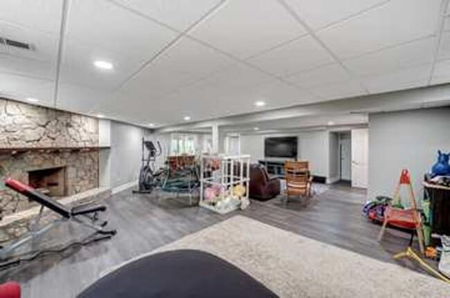 Building Photo - Beautiful Home in Cincinnati!!