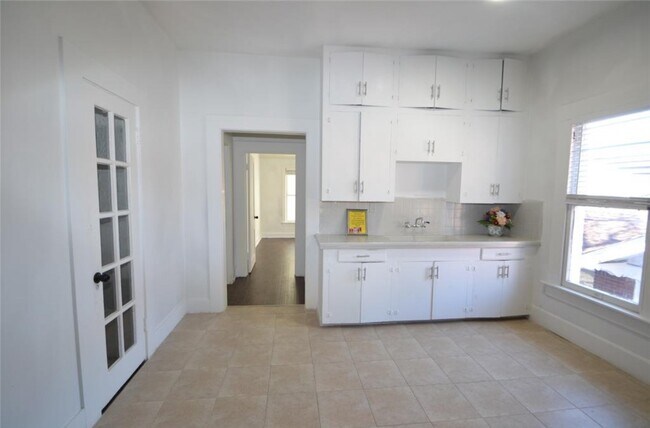 Building Photo - 1517 Bonnie Brae St