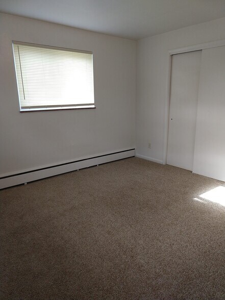 Building Photo - 5361 Plumridge Dr