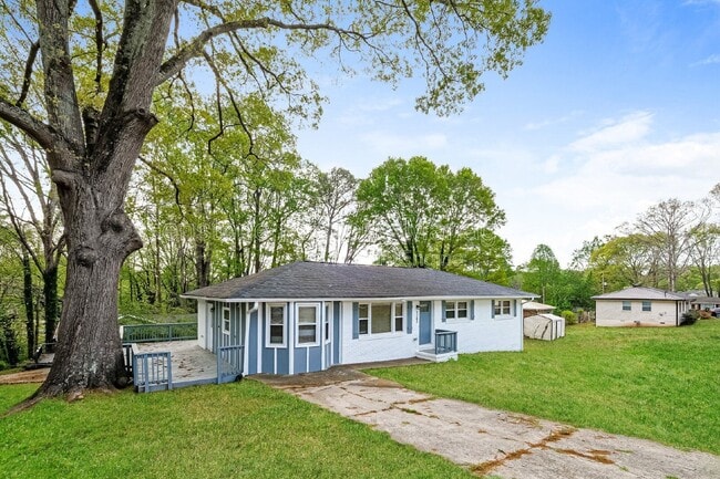 Building Photo - 5362 Montezuma Dr