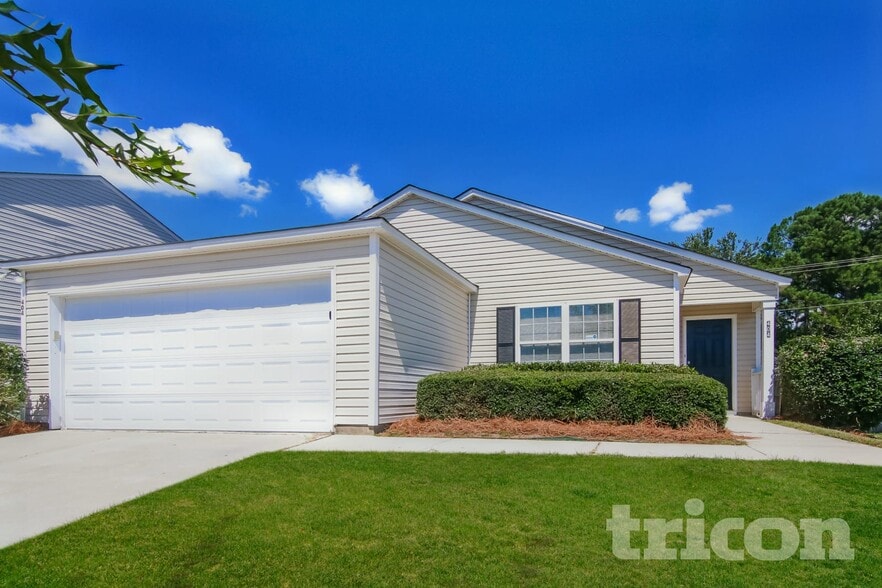Building Photo - 404 Castle Ridge Dr
