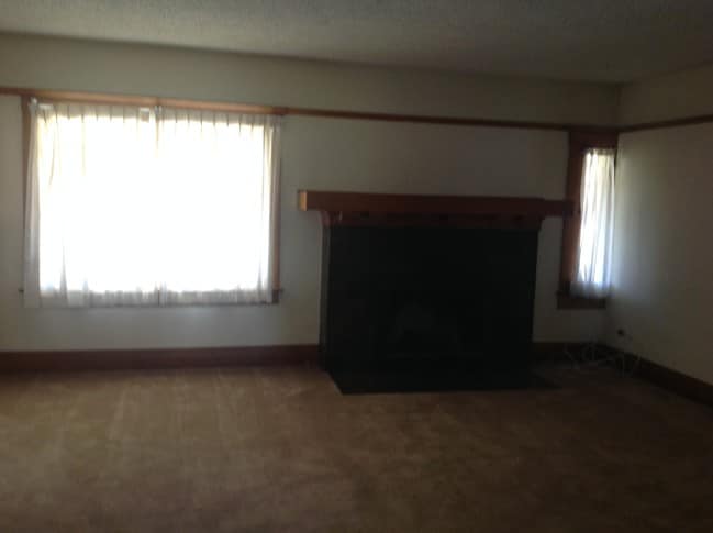 Living Room - 1504 W Huntington Dr
