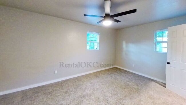 Building Photo - Beautifully outfitted 3 bed 2 bath in OKC