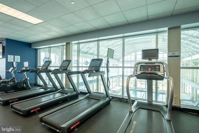 Building Photo - 901 N Penn St