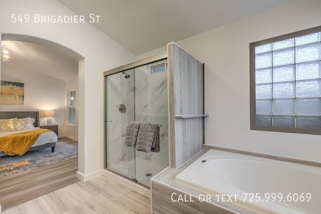Building Photo - 549 Brigadier St