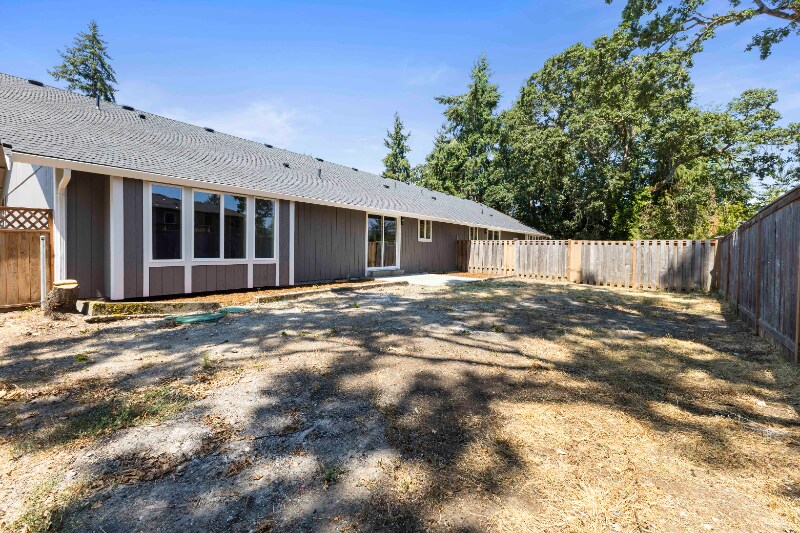 Building Photo - 16909 7th Ave E