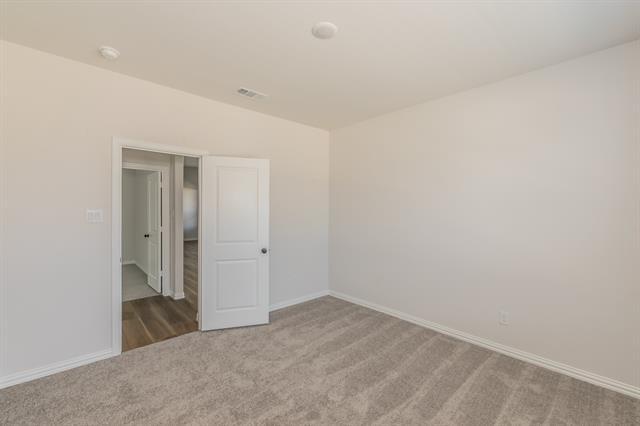 Building Photo - 1000 S Hl Dr