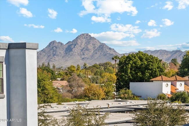 Building Photo - 240 W Missouri Ave