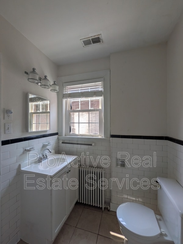 Building Photo - 1605 Hampton Blvd