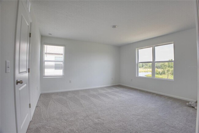 Building Photo - 3337 VERSARA Dr