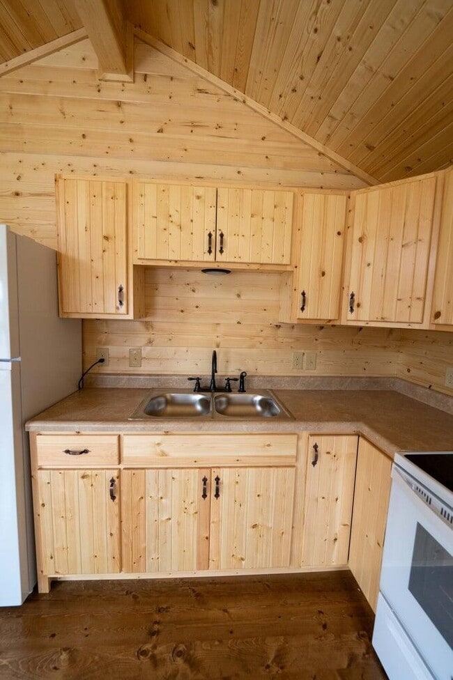 Building Photo - 157 Wideview Dr