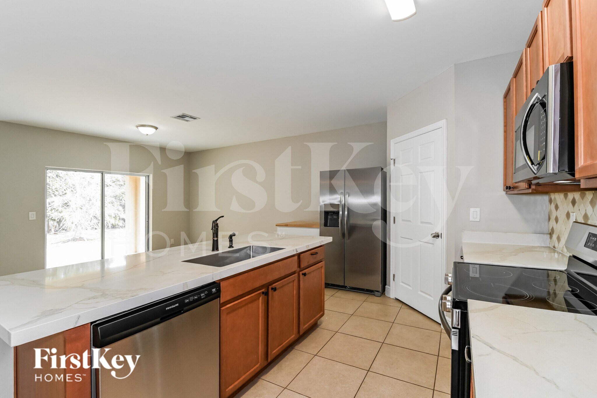 Building Photo - 631 SW 27th Terrace