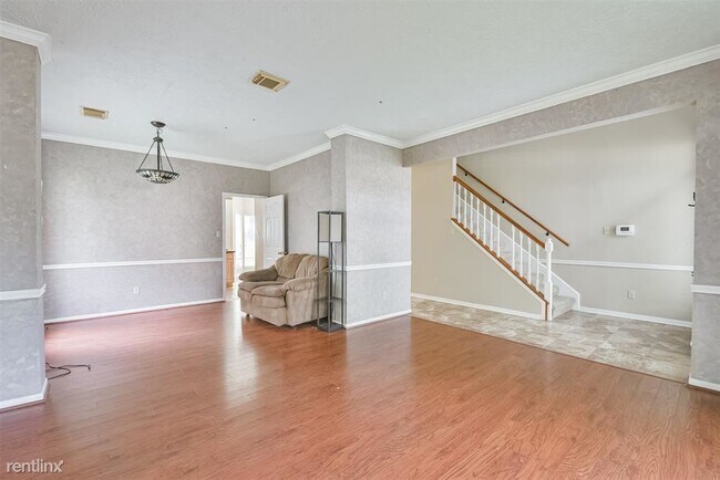 Building Photo - 4 br, 2 bath House - 1108 Woodchase Drive