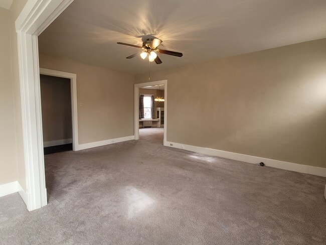 Building Photo - bro2929