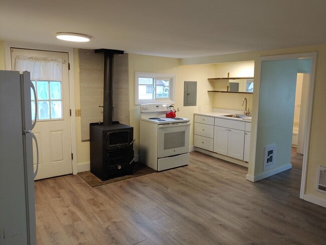 Building Photo - One Bedroom Home in Midtown CDA