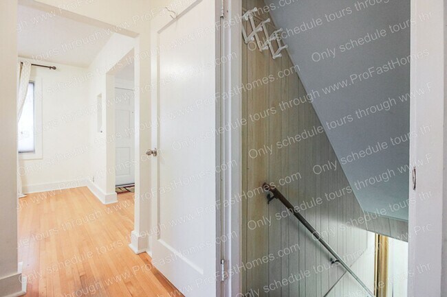 Building Photo - 3636 SE 77th Ave