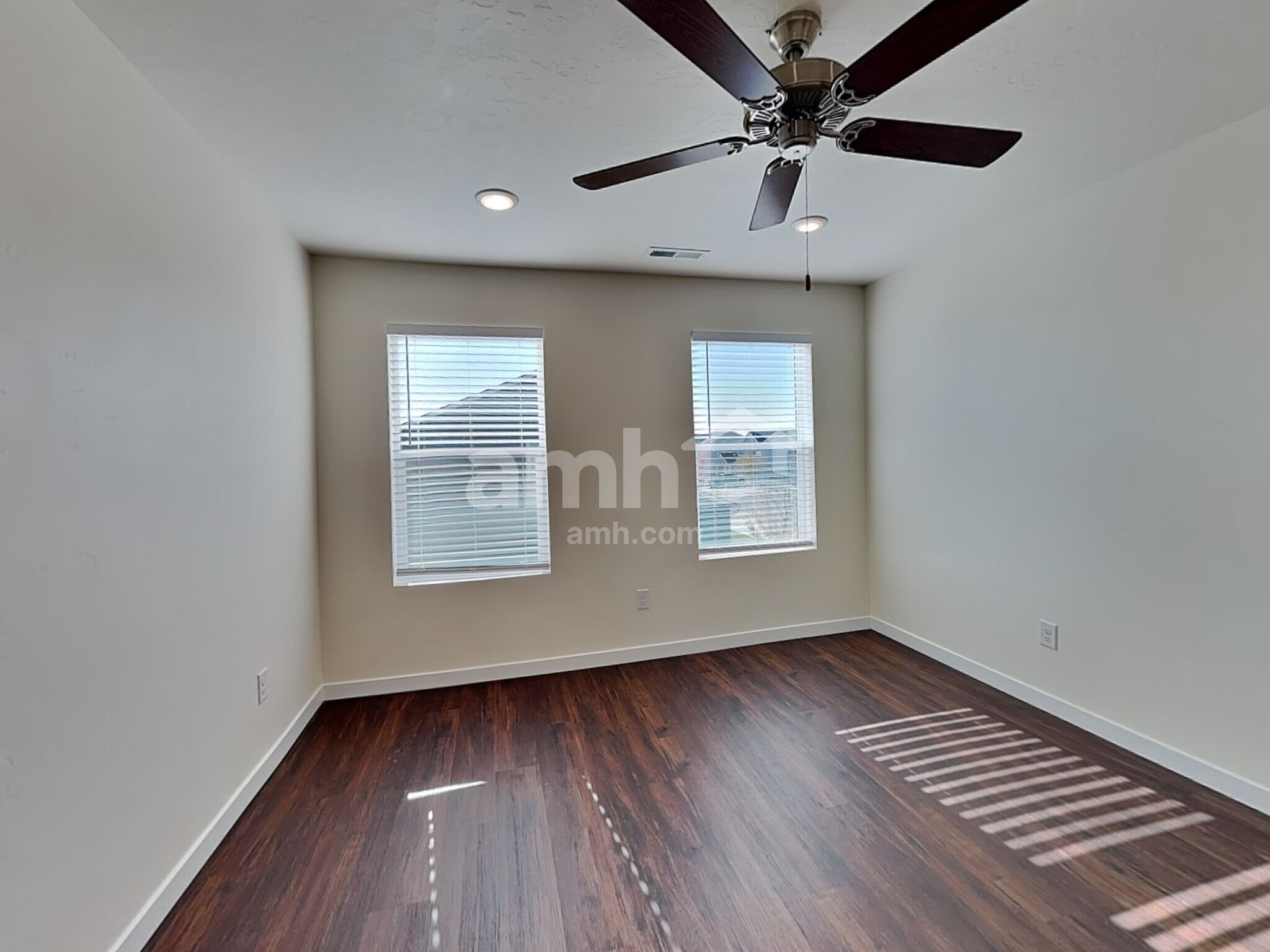 Building Photo - 9523 W Shumard St