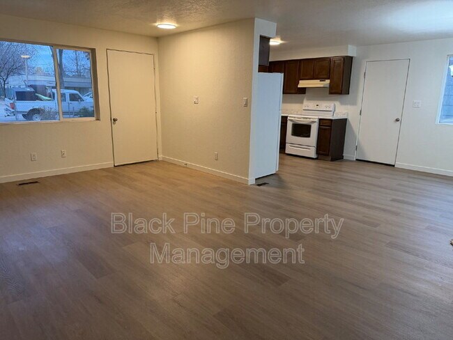 Building Photo - 1939 S Owyhee St