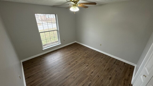 Building Photo - 4023 Summer Pl