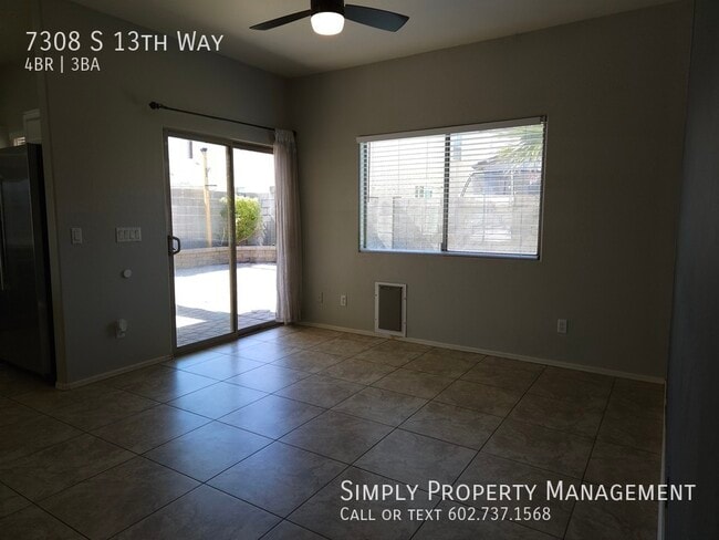 Building Photo - Spacious 4 Bedroom 2.5 Bathroom Home!