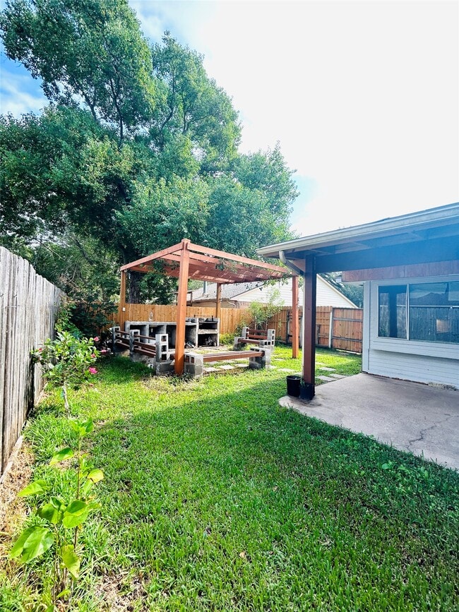 Building Photo - 1754 Jo Ann Ln