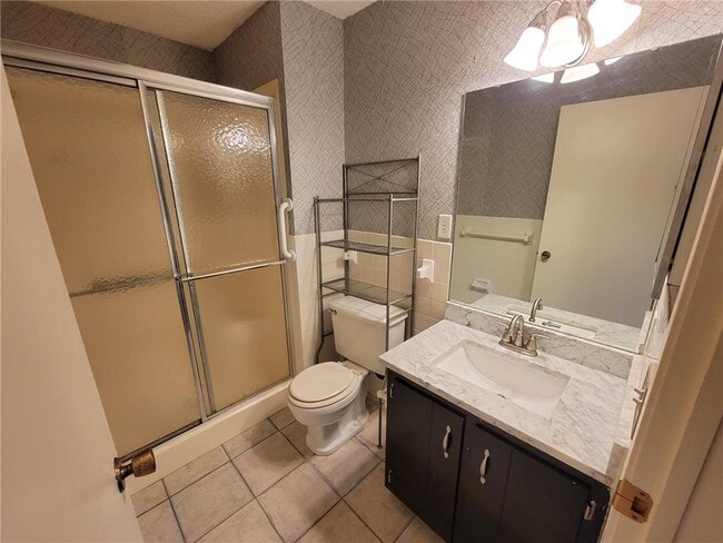 Building Photo - 14321 Fairway Dr