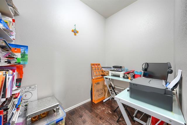 Building Photo - 616 Smokebrush St