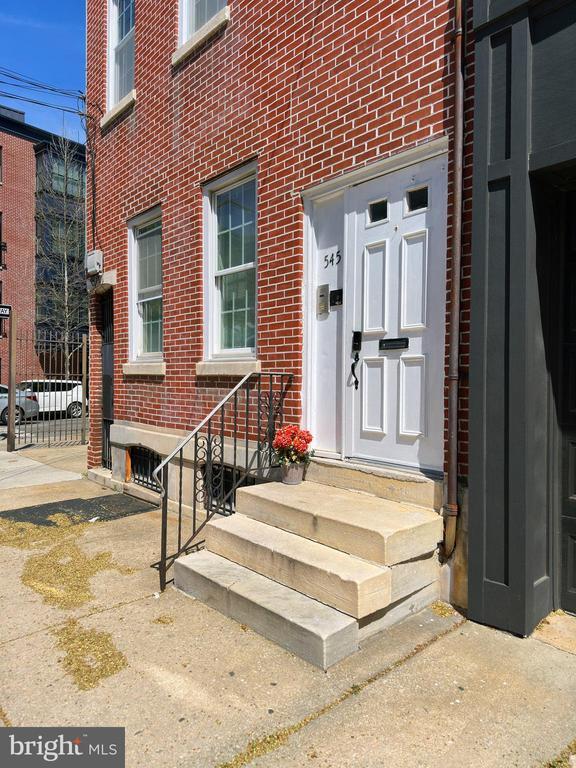 Building Photo - 545 Christian St