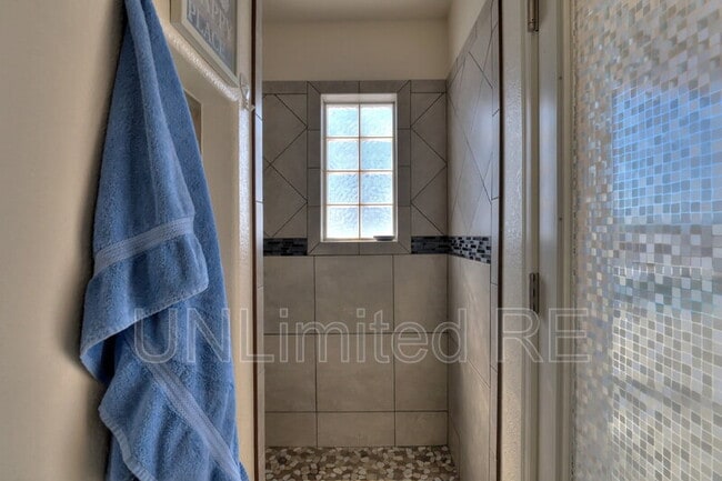 Building Photo - 304 Acoma Blvd S