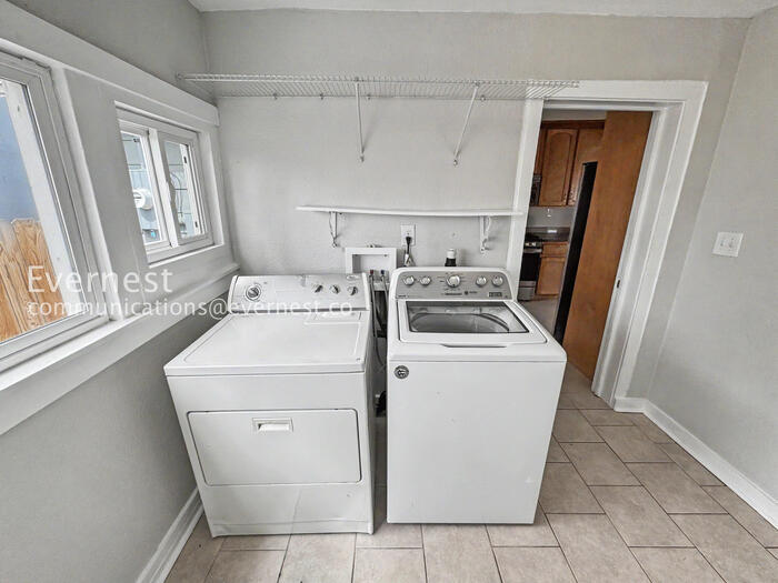 Building Photo - 4301 S Lincoln St