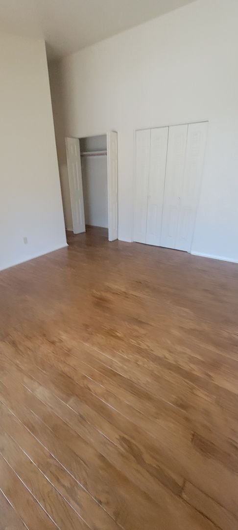 Building Photo - Unfurnished, 1-year long-term rental