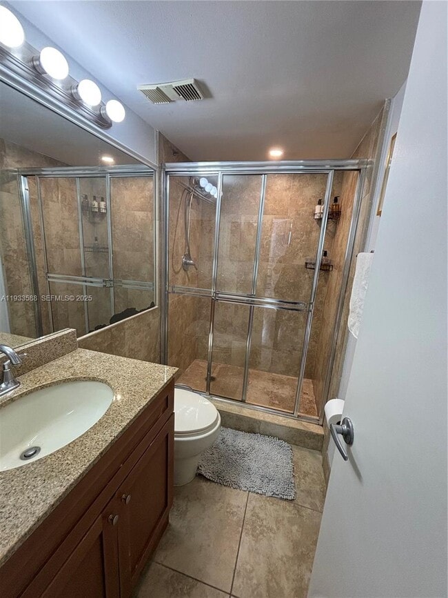 Building Photo - 600 NE 36th St