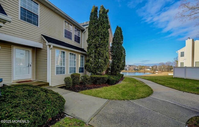 Building Photo - 65 Culford Pl