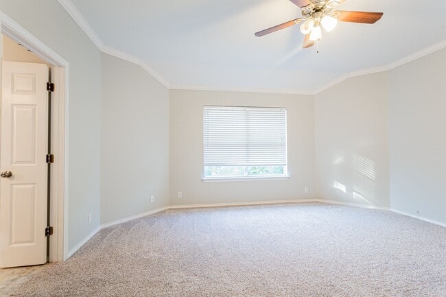 Building Photo - 6107 John Chisum Ln