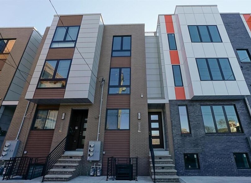 Building Photo - 1630 Cambridge St