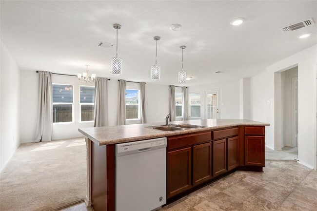 Building Photo - 704 Bailey Park Dr