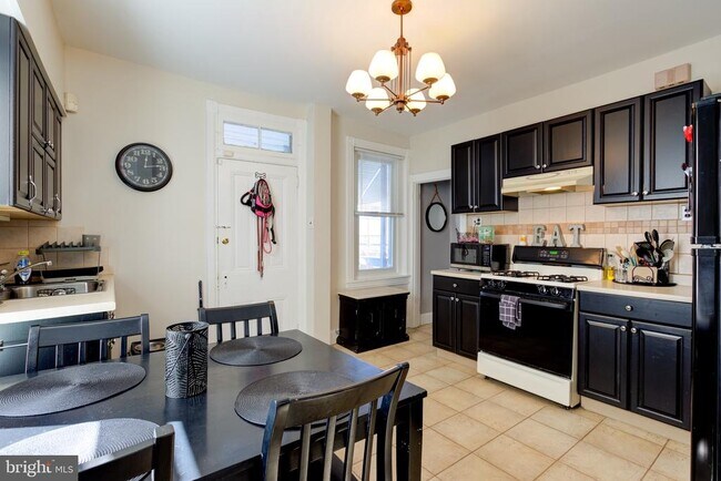 Building Photo - 4360 Pechin St