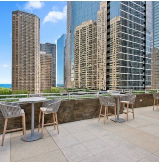 Building Photo - 353 E Ohio St