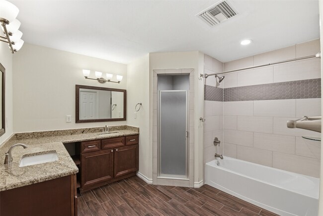 Building Photo - 14210 Briarhills Pkwy