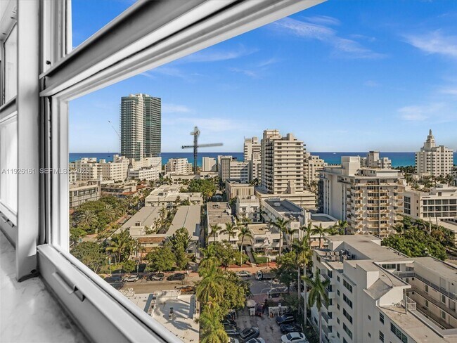 Building Photo - 1881 Washington Ave