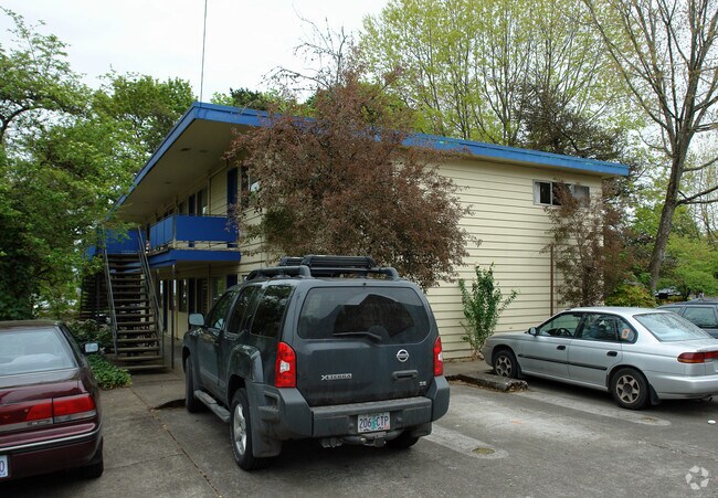 Building Photo - Greekside Apartments