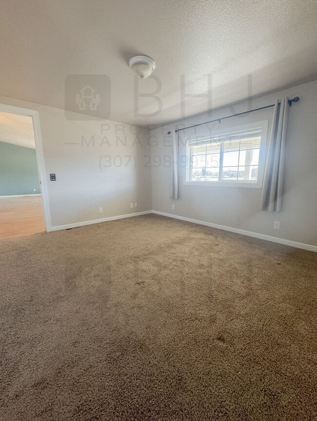 Building Photo - 4 BEDROOM / 2 BATH HOME IN SCSD1!