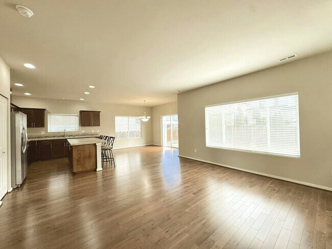 Building Photo - 1752 42nd St NE