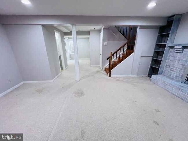 Building Photo - 305 Gundry Dr