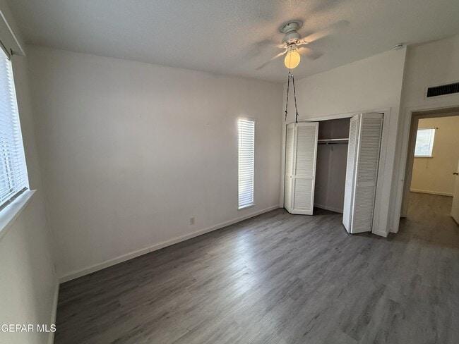 Building Photo - 3216 Drumond Rd