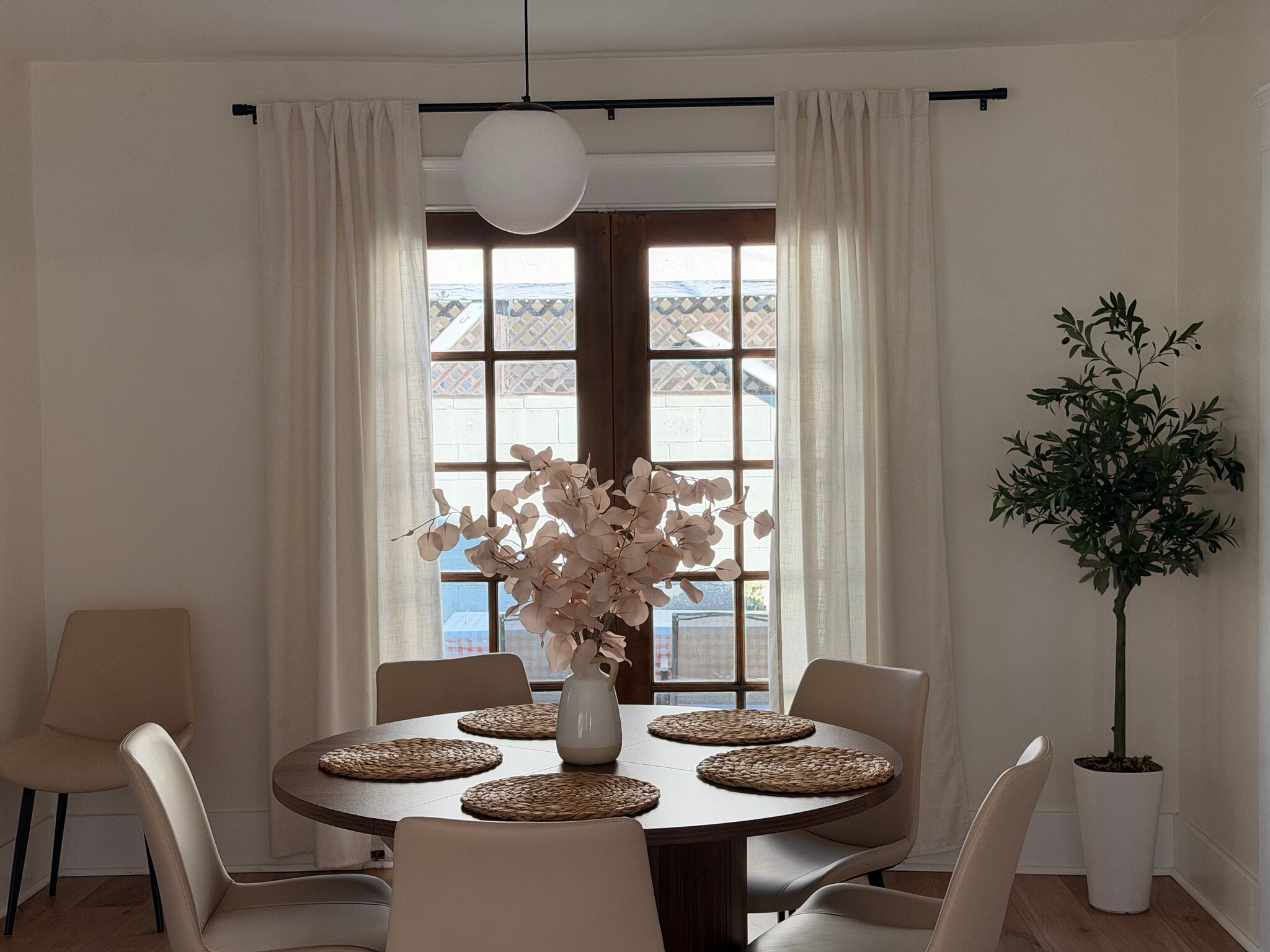 Building Photo - 510 N St Andrews Pl