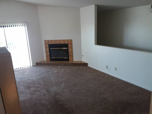 Building Photo - 430 Solar Way