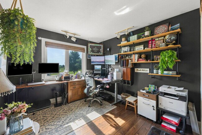 Building Photo - 1264 Bellevue Dr