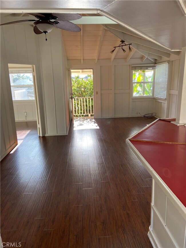 Building Photo - 435 Heliotrope Ave